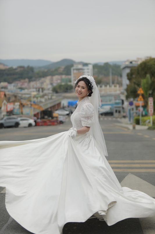 婚纱 · 天台之吻